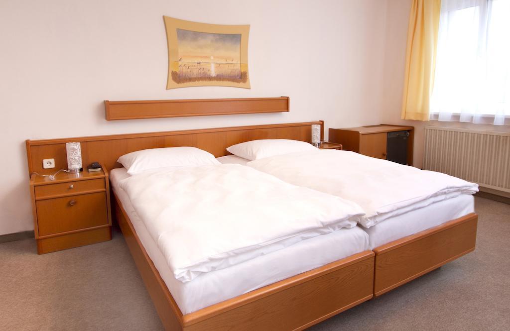Hotel Zur Sonne Korneuburg Habitación foto
